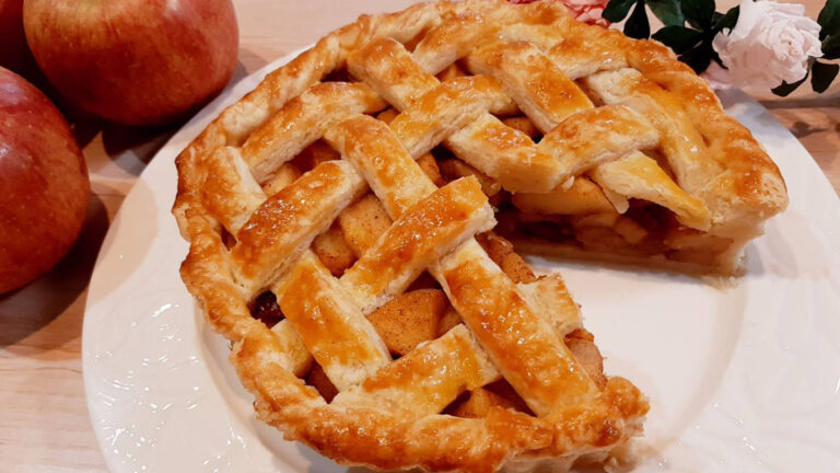 サクサクパイ生地が美味しい　アップルパイのレシピ